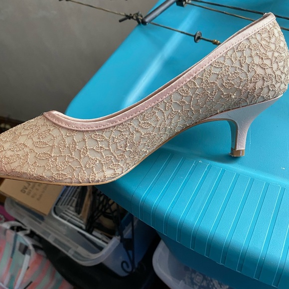 Shoes - Picture 2 of 3